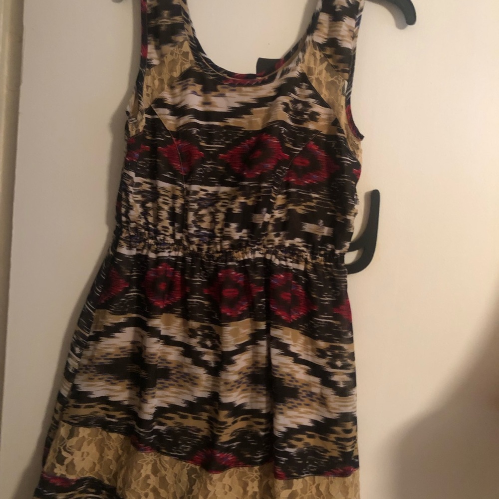 Sleeveless Midi Dress in Black, Beige & Red